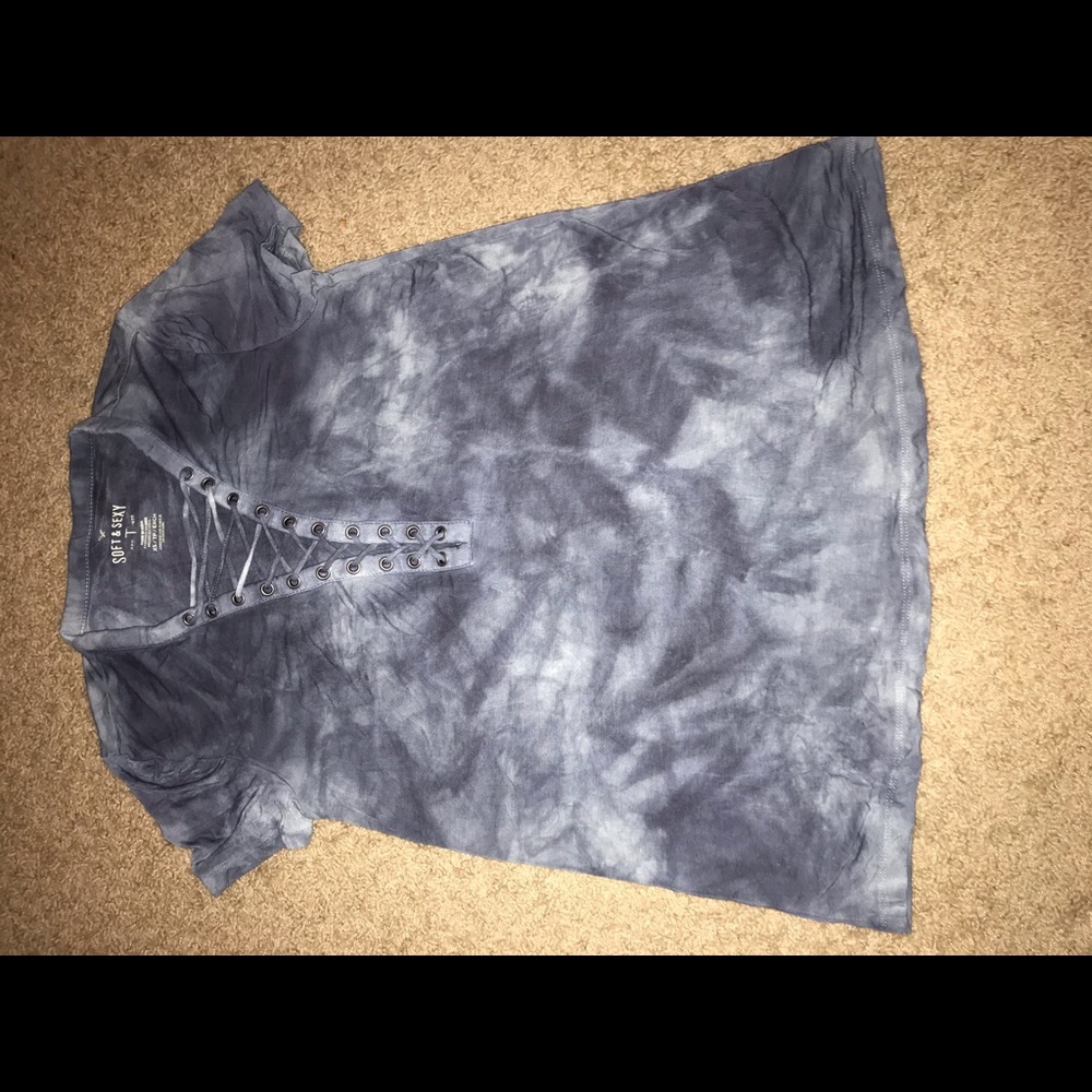 blue tie-dye t shirt